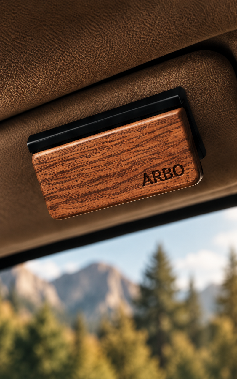 Arbo Wood de madera sujeto al parasol del coche